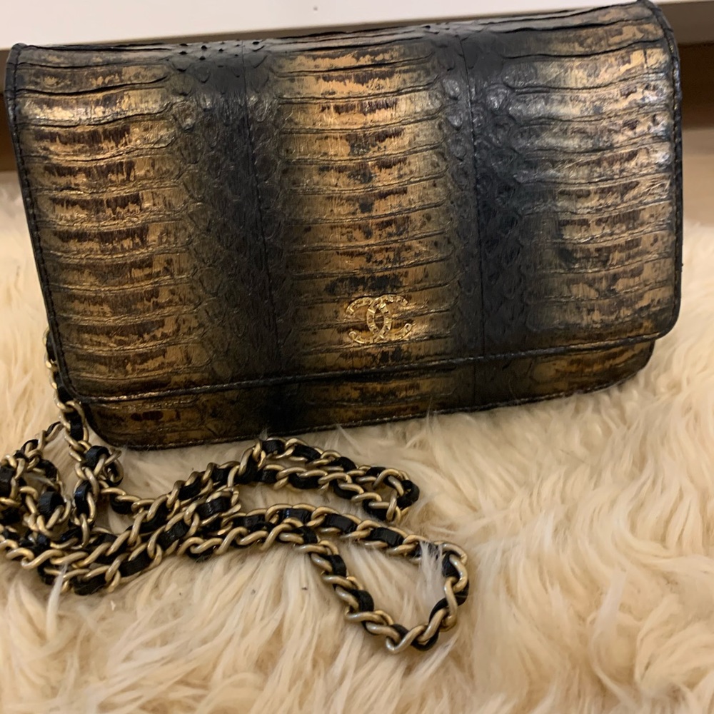SOLD#CHANEL 💯 Authentic Python Skin bag
